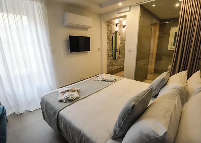Aqueduct Boutique Rooms