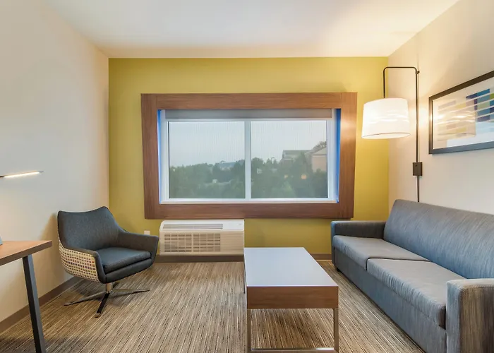 Holiday Inn Express & Suites - Asheboro By Ihg