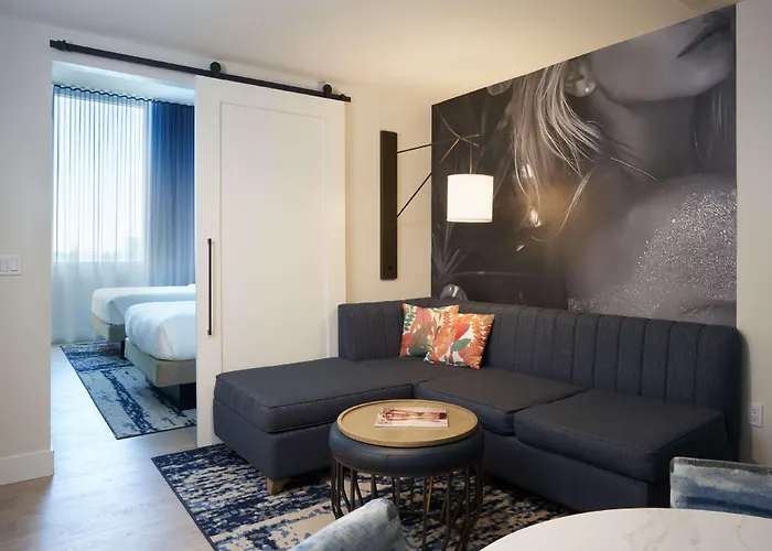 Serena Hotel Aventura Miami, Tapestry Collection By Hilton