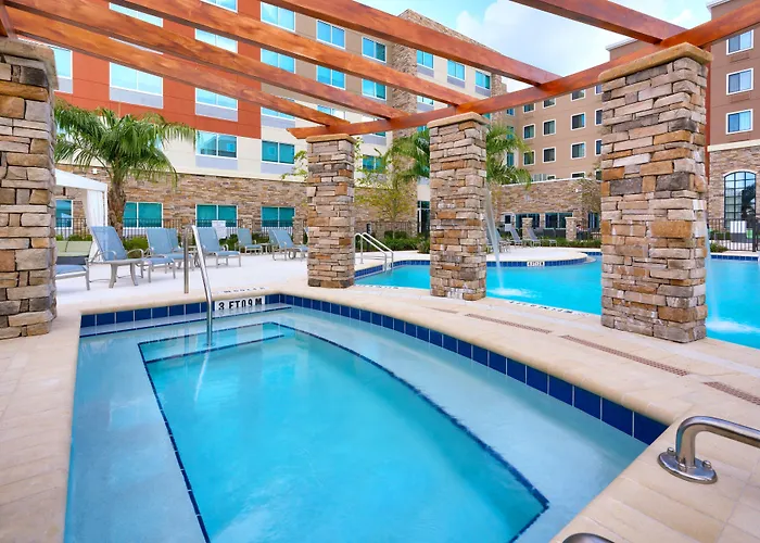 Holiday Inn Express & Suites - Gainesville I-75 By Ihg
