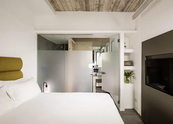 19 Rooms