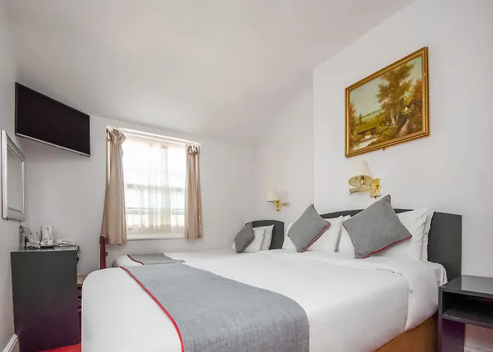 St George'S Hotel