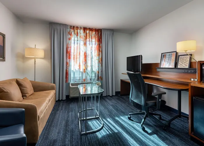 Fairfield Inn & Suites By Marriott Smithfield