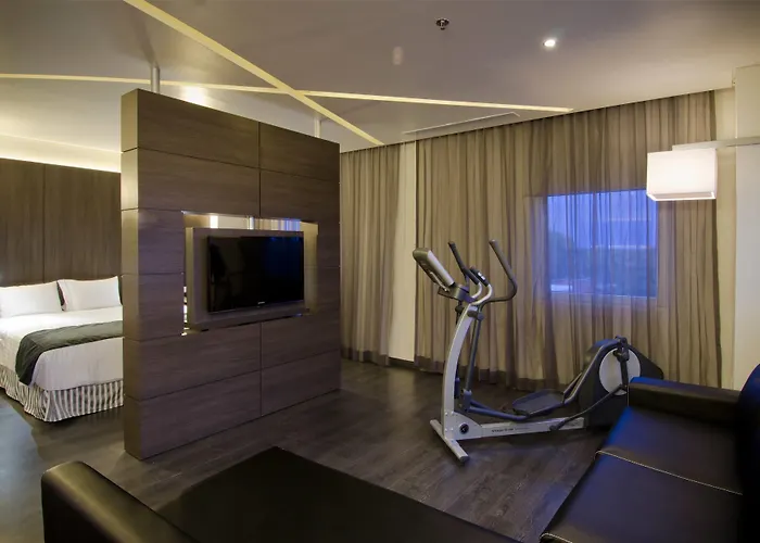 Ramada Encore by Wyndham Guadalajara Sur