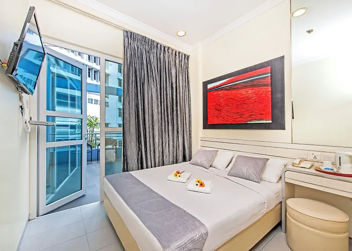 Hotel 81 Elegance