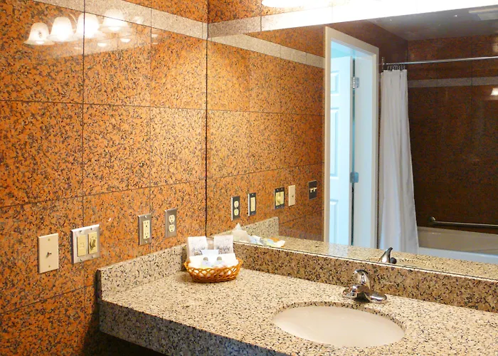 Red Lion Inn And Suites Victoria