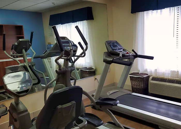 Holiday Inn Express & Suites Wilson-Downtown By Ihg