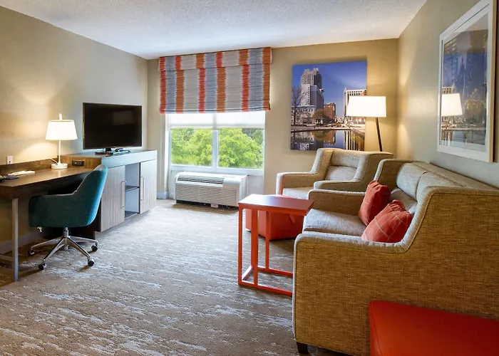 Hampton Inn & Suites Raleigh Cary Lenovo Center