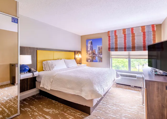 Hampton Inn & Suites Raleigh Cary Lenovo Center