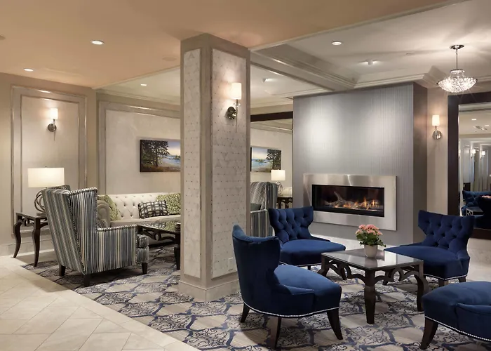Chateau Victoria Hotel&Suites