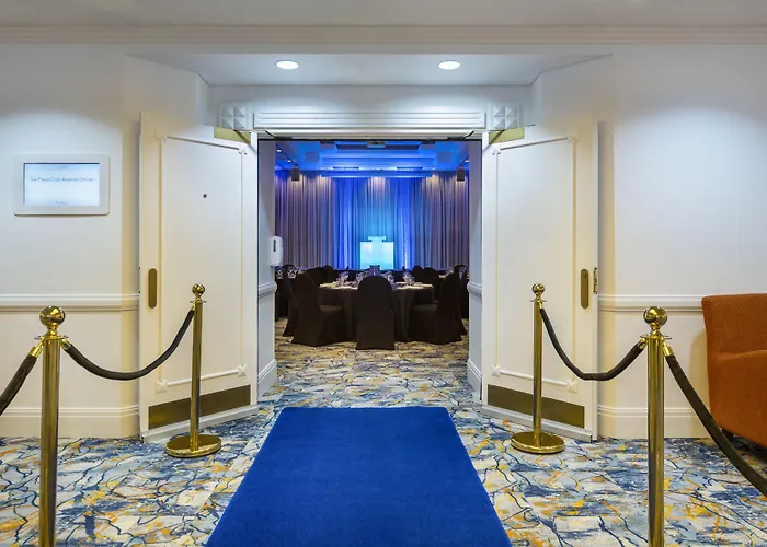 Hotel Grand Chancellor Adelaide