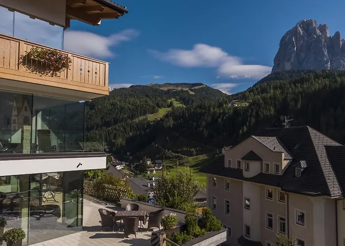 Hotel Garnì Gardena - Appartments Santa Cristina Val Gardena