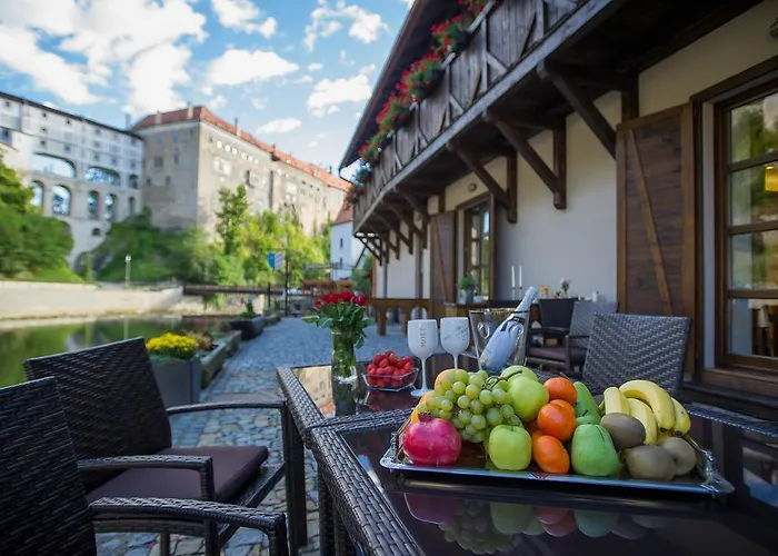 Garni Hotel Castle Bridge