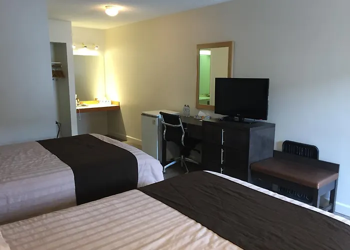 Bear Country Inn
