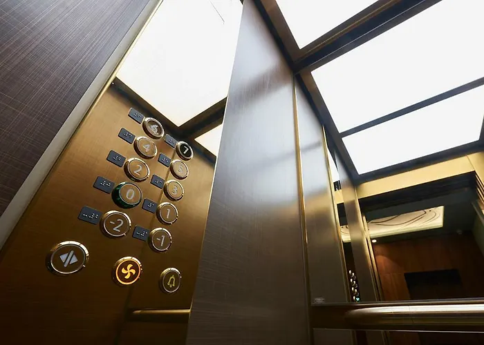 M Suite Hotel