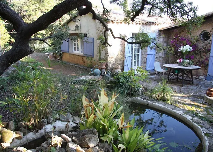 la maison bleue Carros