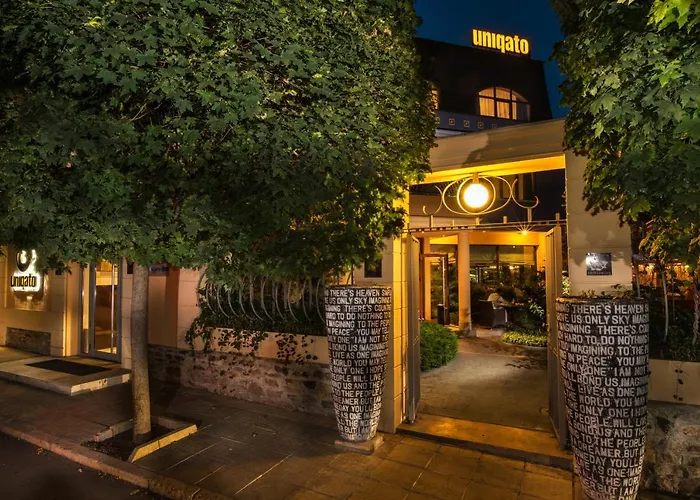 Uniqato Hotel