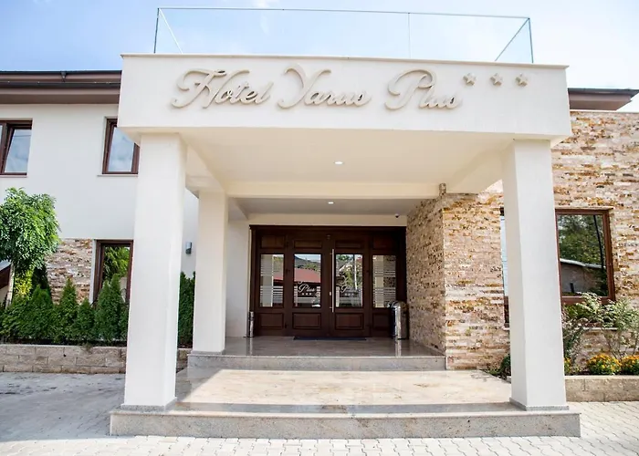 Hotel Yarus Plus