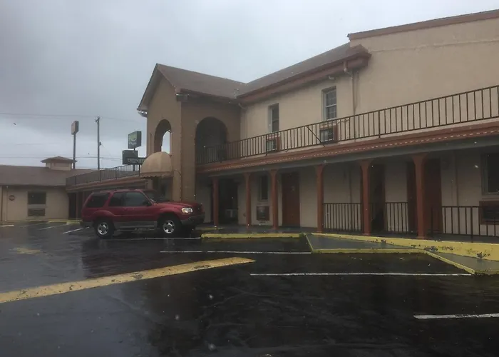 Royalinn & Suites